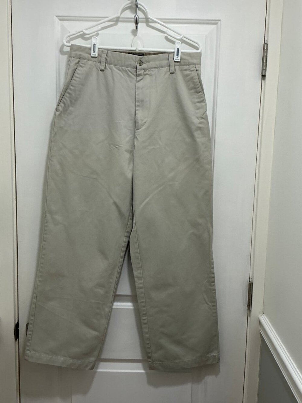 Dockers Men's Pants slacks, Khaki, size 32 x 30 , excellent condition